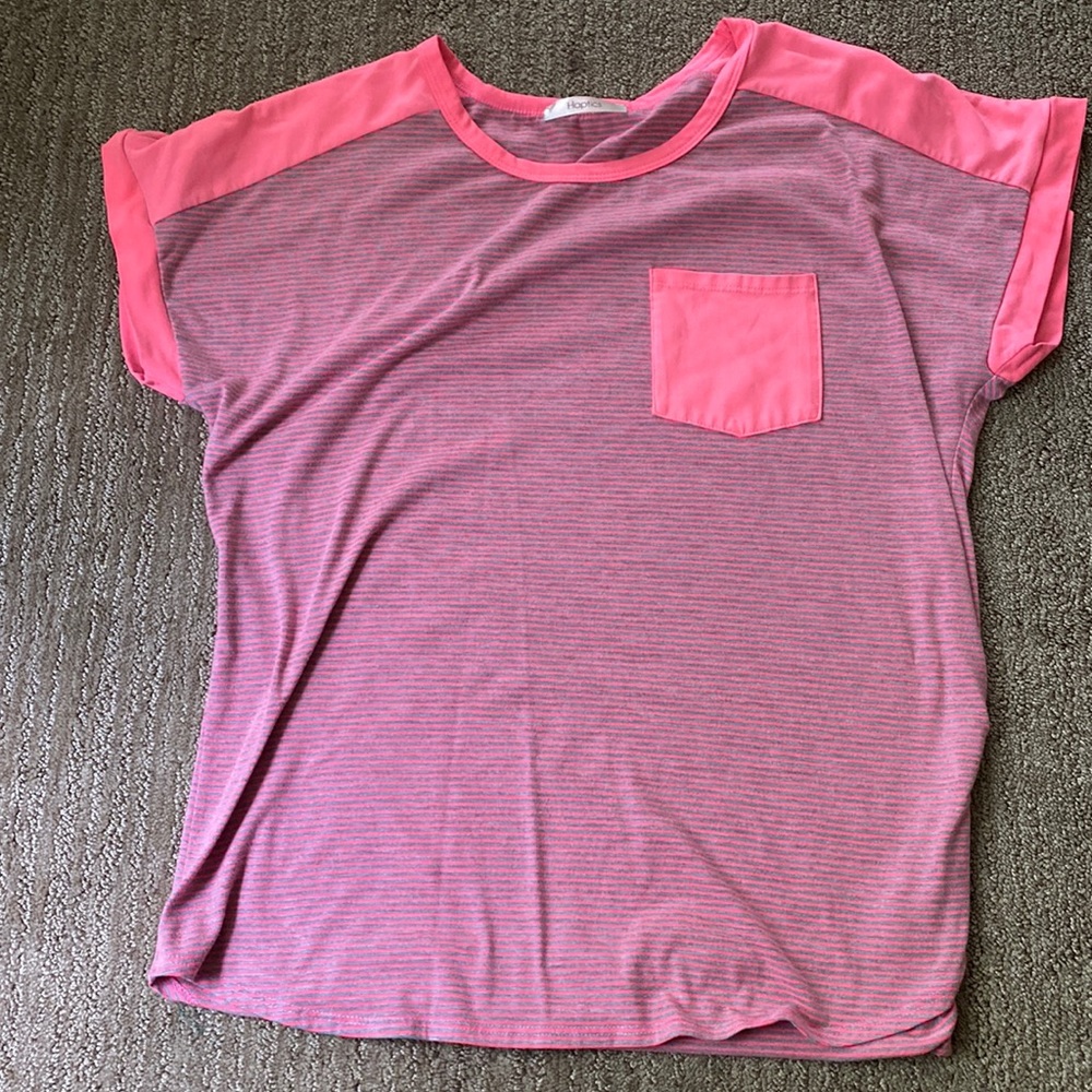 Pink short sleeve tee